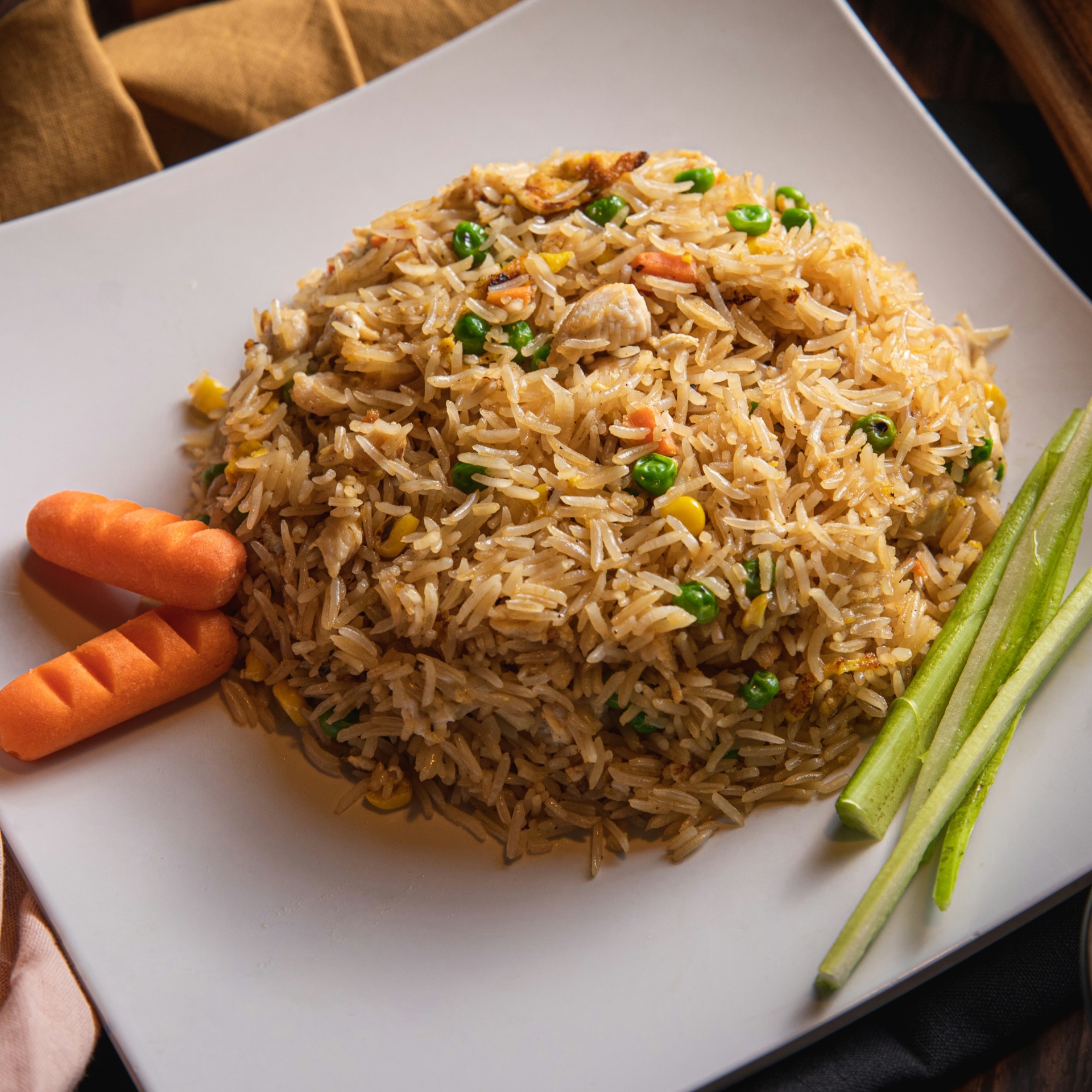 Carbs in rice: An image of fried rice on a plate